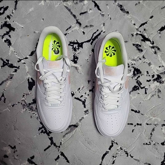 Size 11 W - Nike Air Force 1 Next Nature 2022 (Used) - Picture 3 of 6